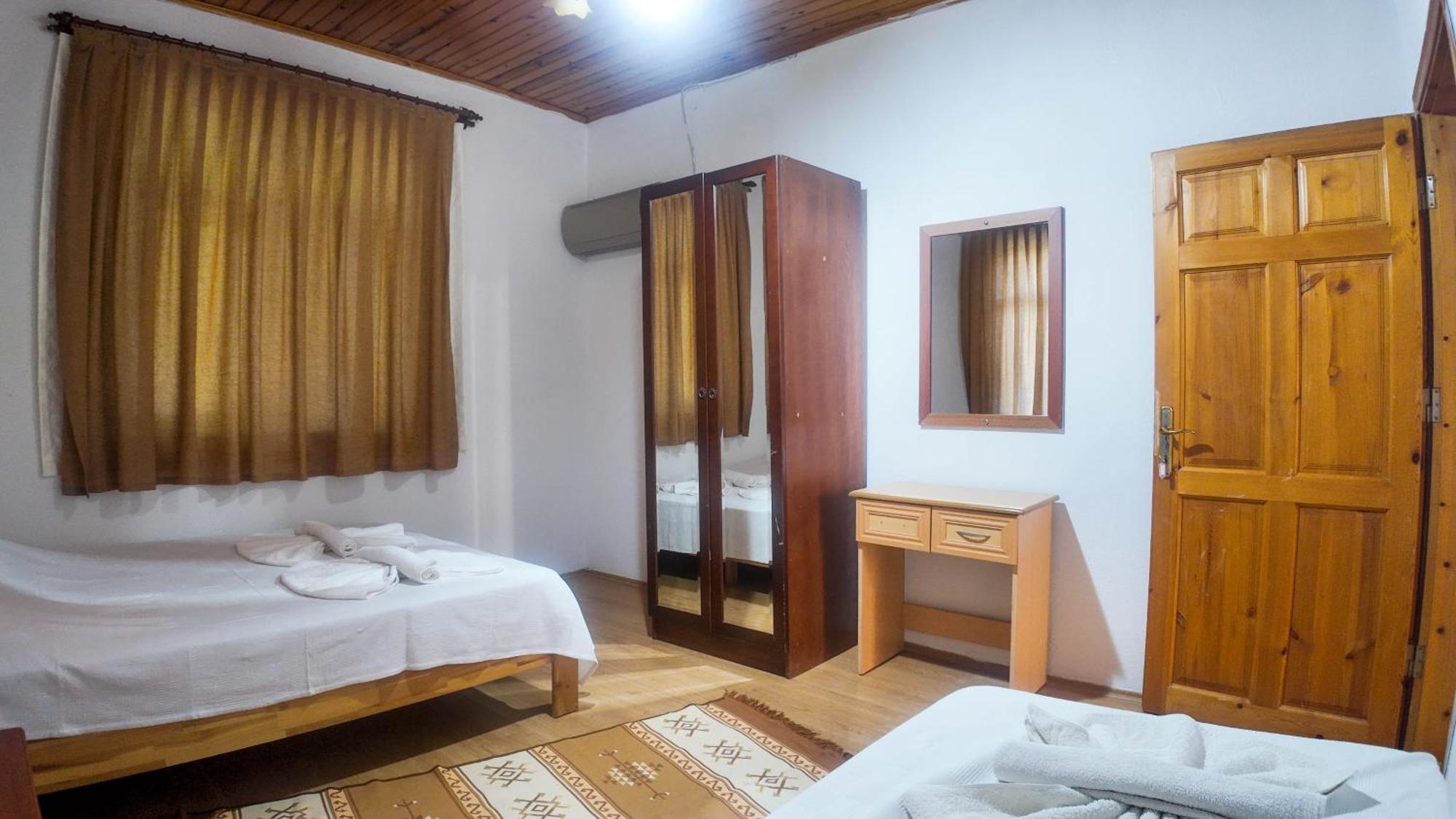 Ugur Pansiyon Bungalows Çıralı Luaran gambar