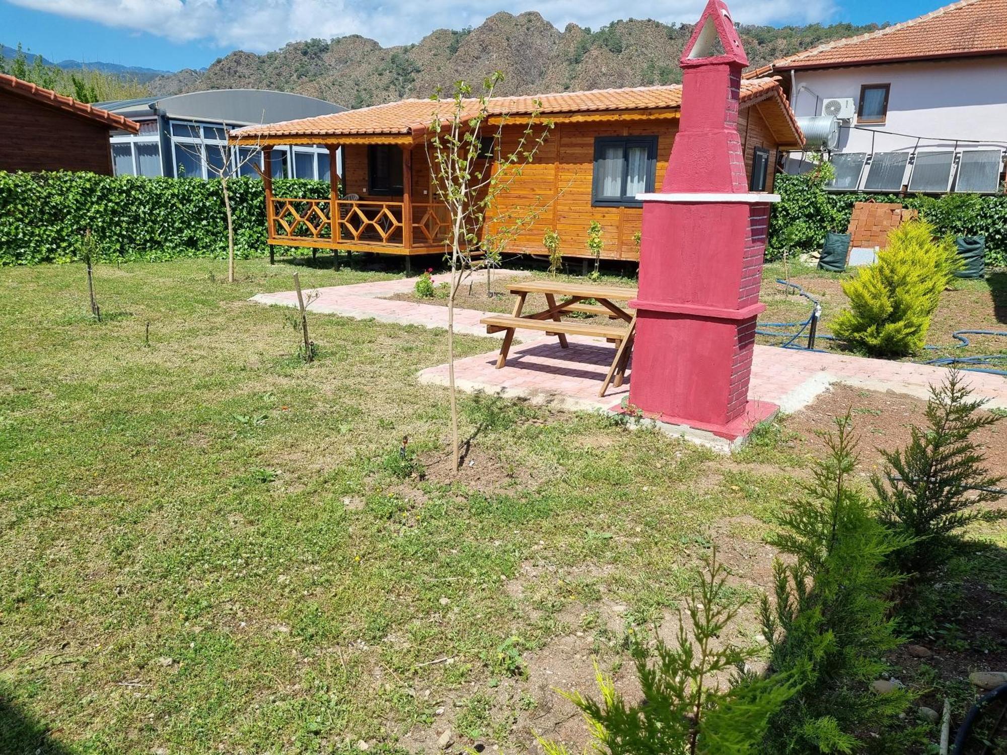Ugur Pansiyon Bungalows Çıralı Luaran gambar